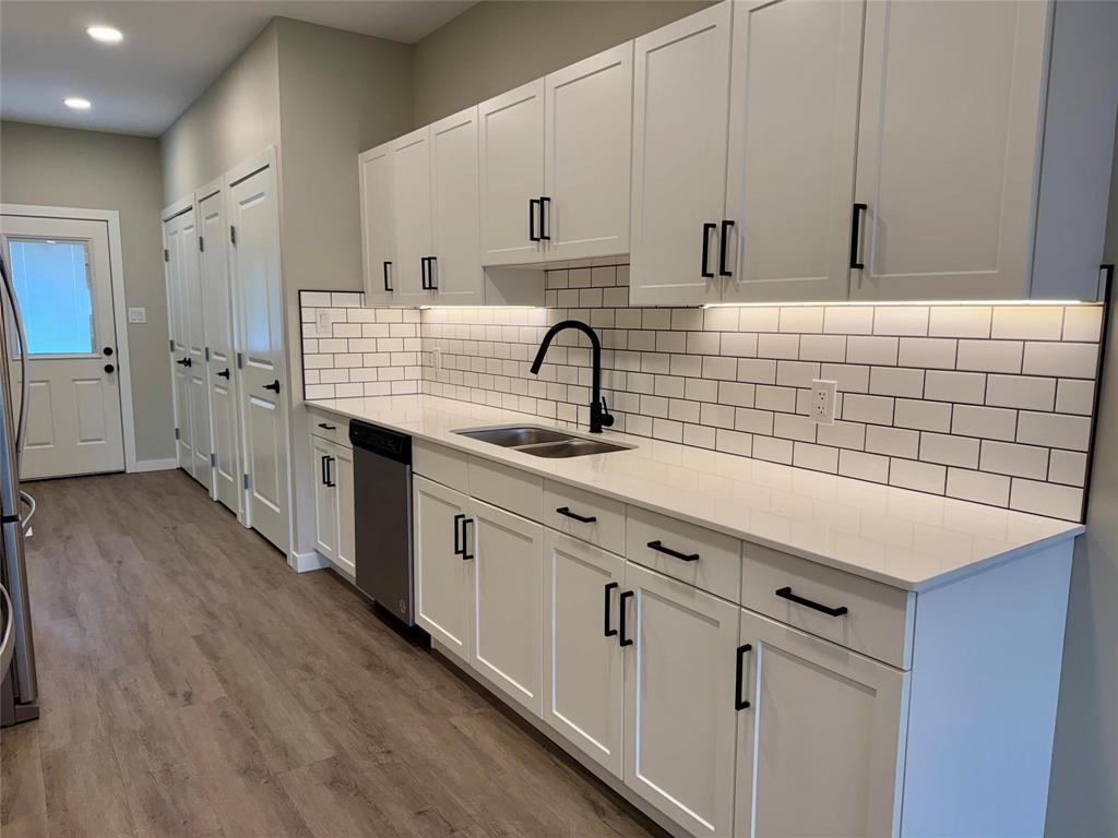Photo 9 of 1 2 19 Regal Avenue, Winnipeg MB
