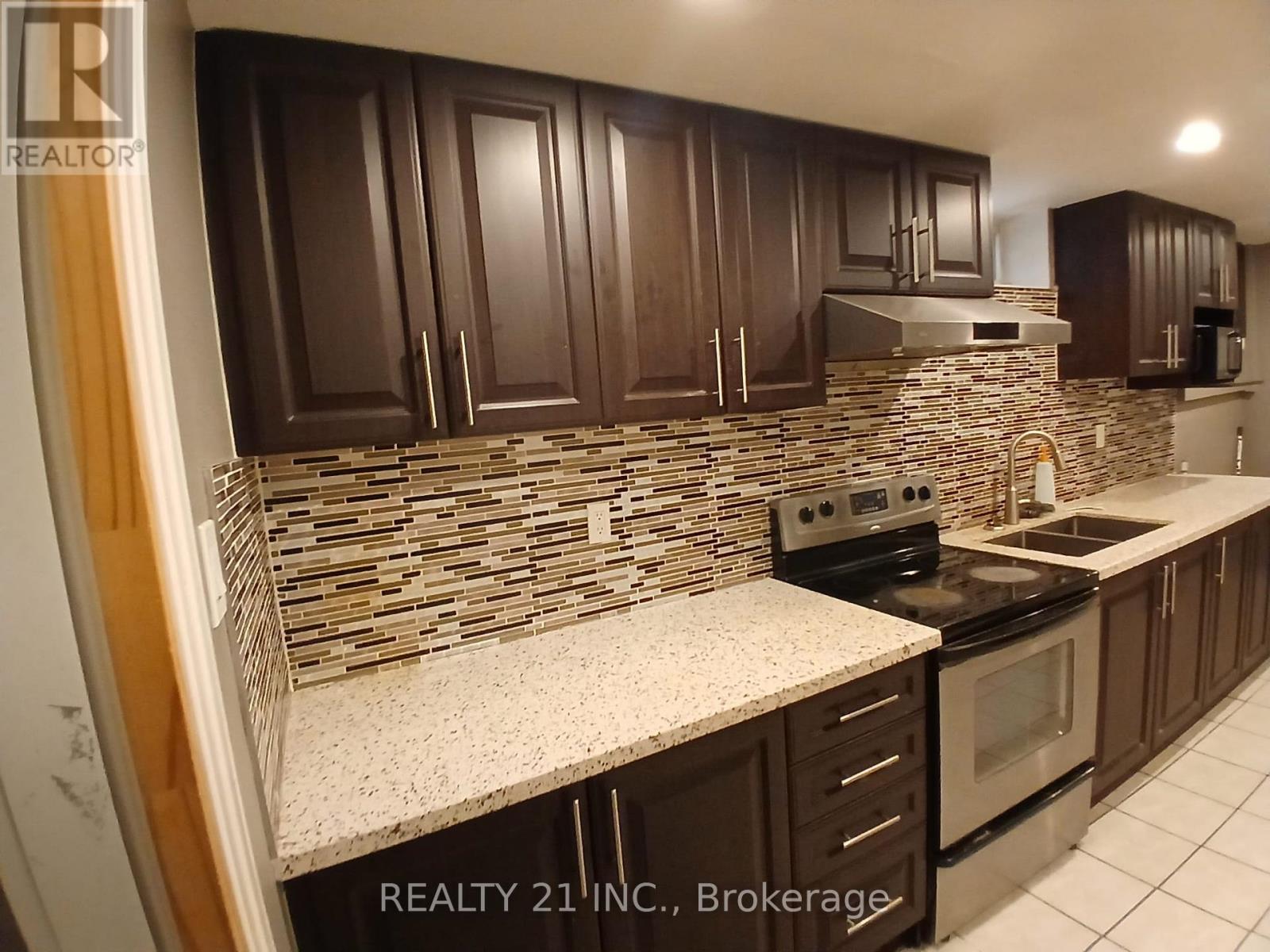 Photo 13 of 514 Brimorton Drive, Toronto ON