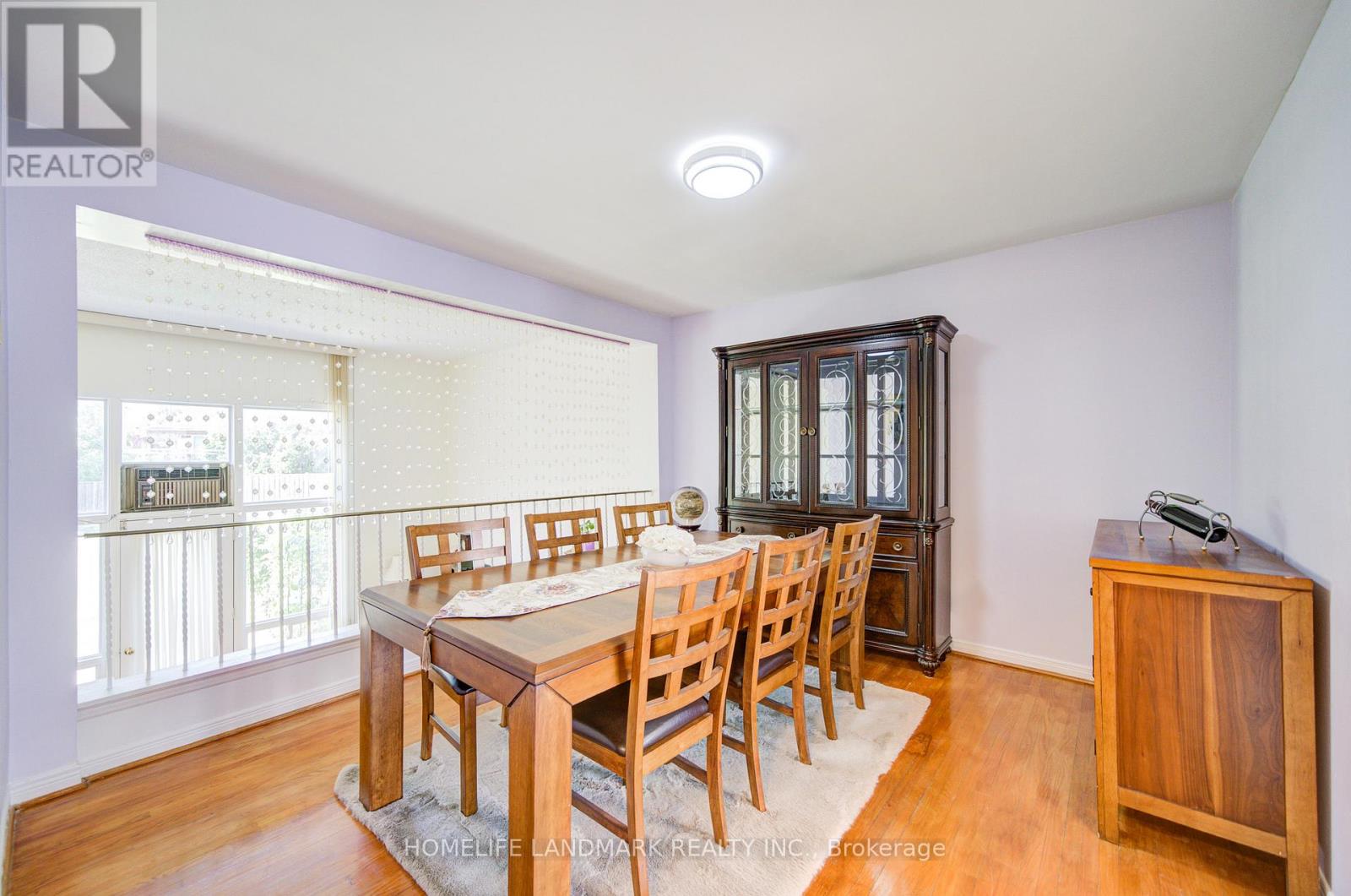 Photo 10 of 12 90 Crockamhill Drive, Toronto ON