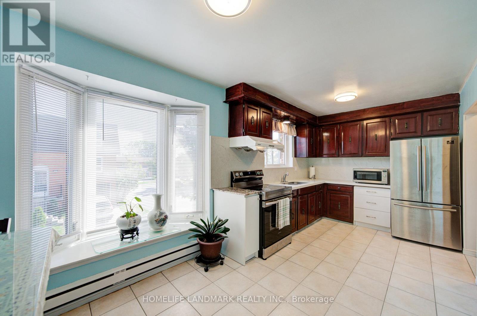 Photo 15 of 12 90 Crockamhill Drive, Toronto ON
