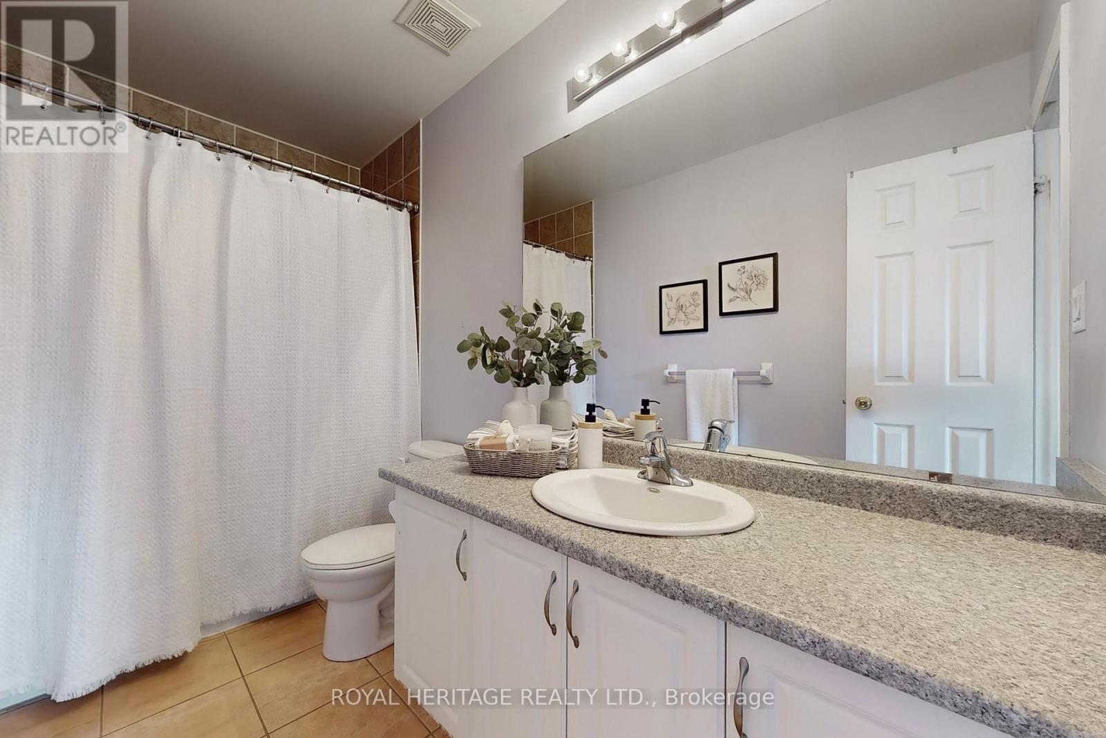 Photo 27 of 47 Sisson Lane, Clarington ON