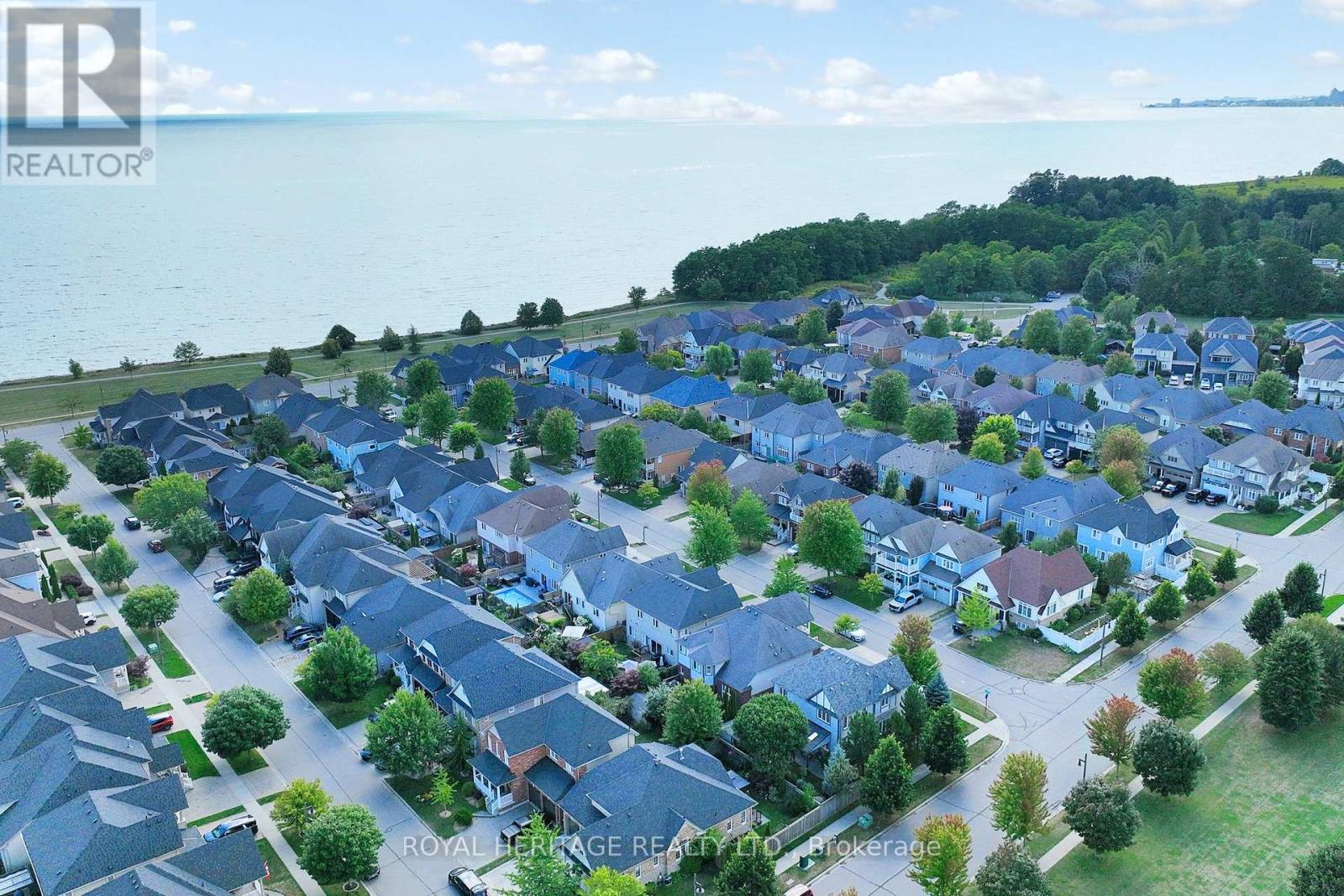 Photo 5 of 47 Sisson Lane, Clarington ON