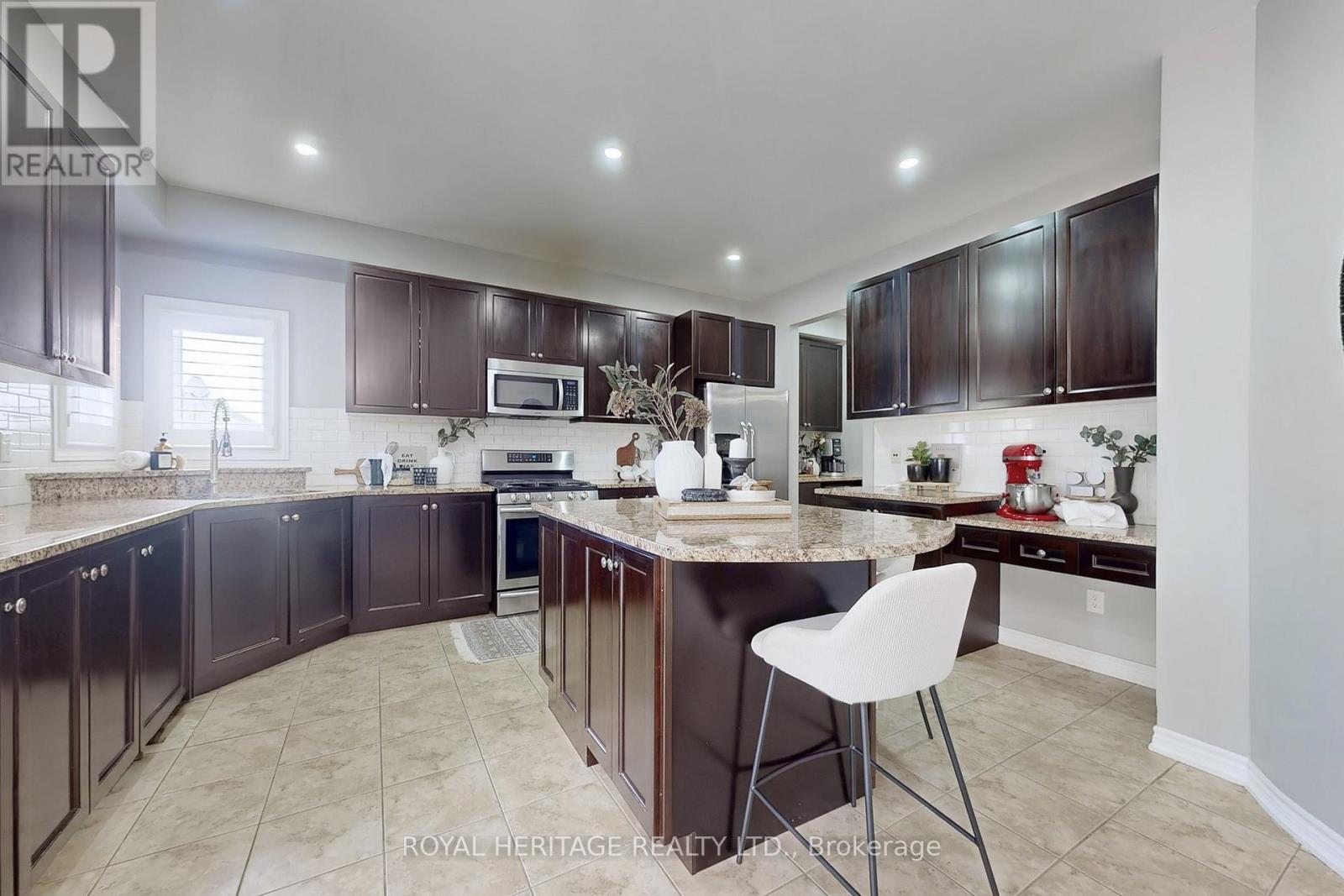 Photo 40 of 47 Sisson Lane, Clarington ON