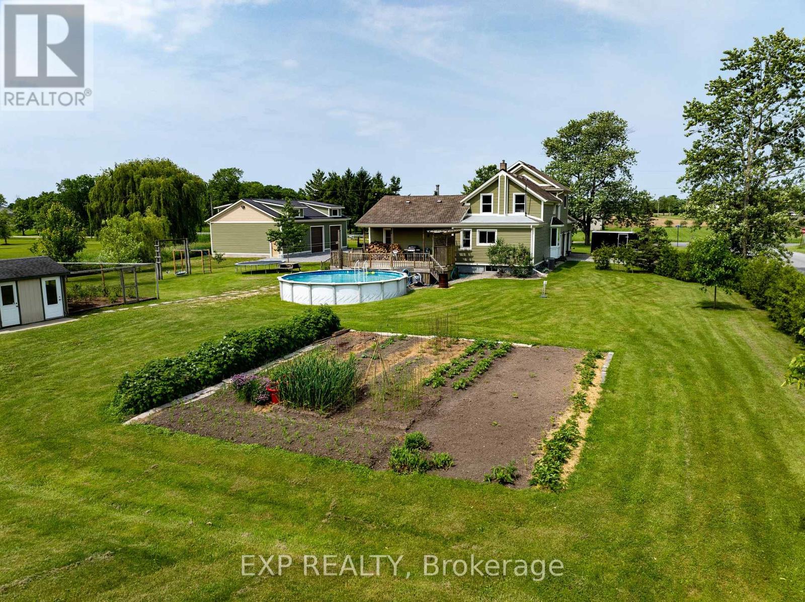 Photo 8 of 2446 Burger Road, Fort Erie ON