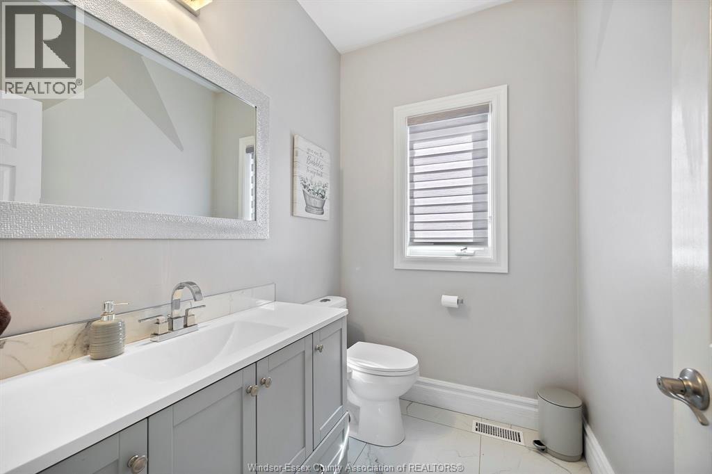 Photo 10 of 449 Chambers Drive, Lakeshore ON