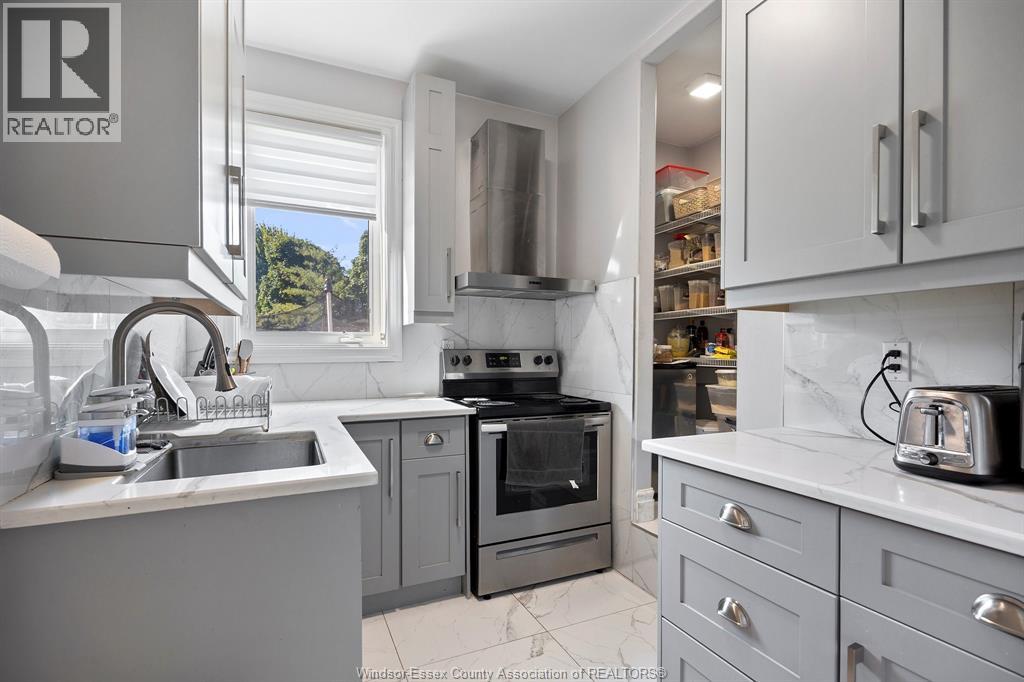 Photo 18 of 449 Chambers Drive, Lakeshore ON