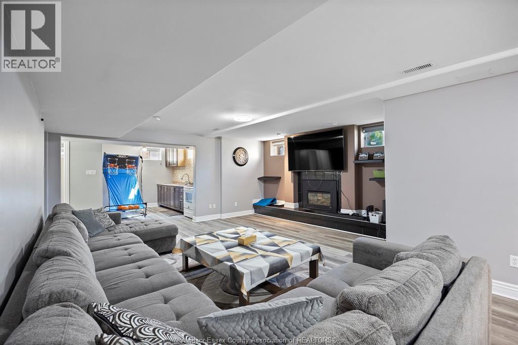 Photo 22 of 449 Chambers Drive, Lakeshore ON