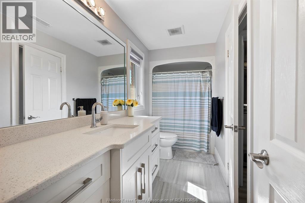 Photo 30 of 449 Chambers Drive, Lakeshore ON