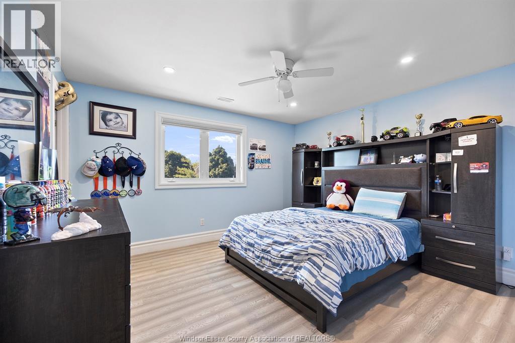 Photo 33 of 449 Chambers Drive, Lakeshore ON