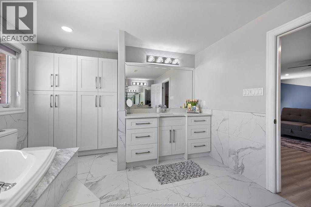Photo 40 of 449 Chambers Drive, Lakeshore ON