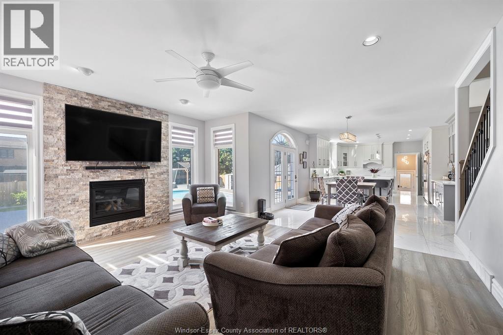 Photo 8 of 449 Chambers Drive, Lakeshore ON