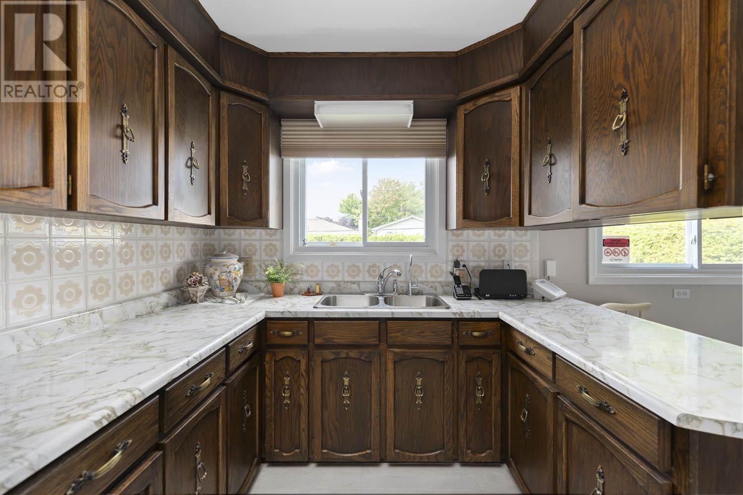 Photo 37 of 83 Plaintree Dr, Sault Ste Marie ON