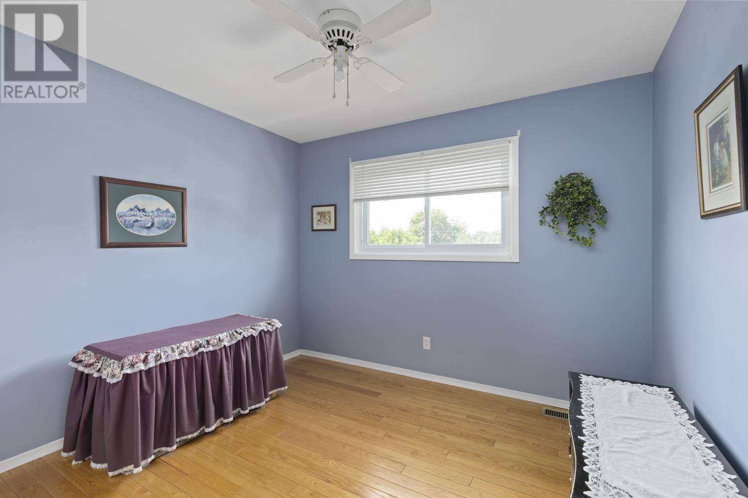 Photo 3 of 83 Plaintree Dr, Sault Ste Marie ON