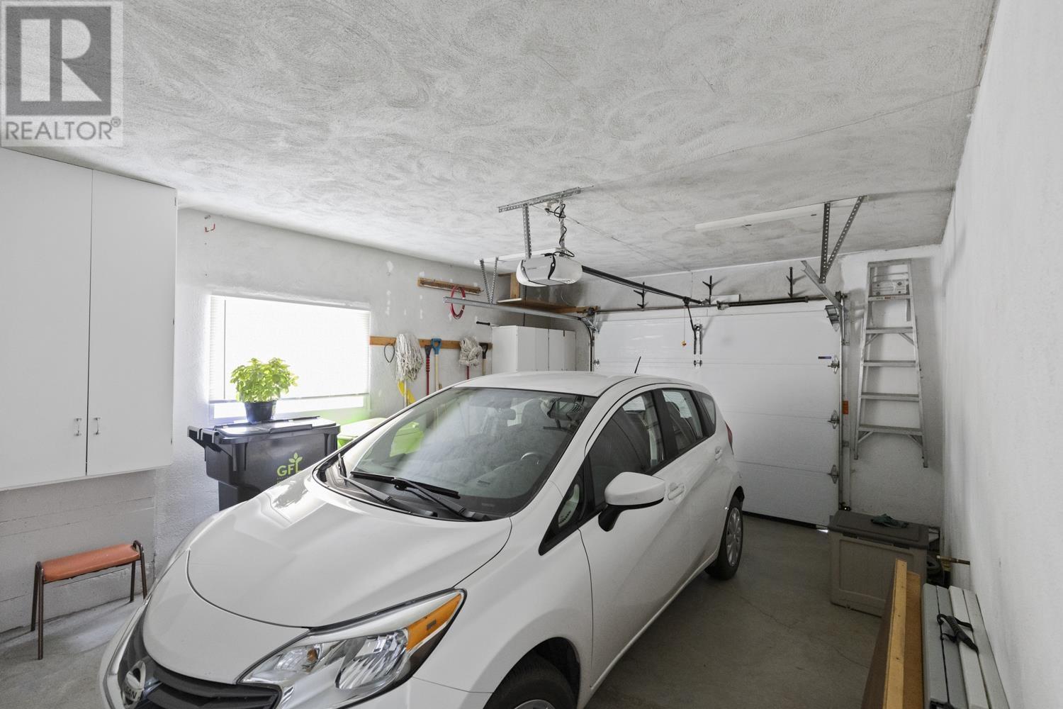 Photo 7 of 83 Plaintree Dr, Sault Ste Marie ON