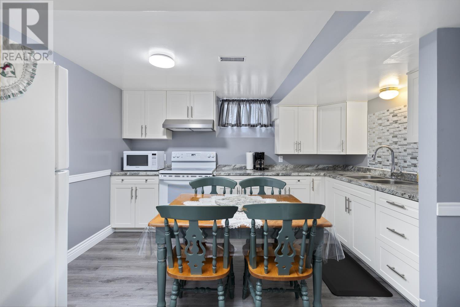 Photo 17 of 83 Plaintree Dr, Sault Ste Marie ON