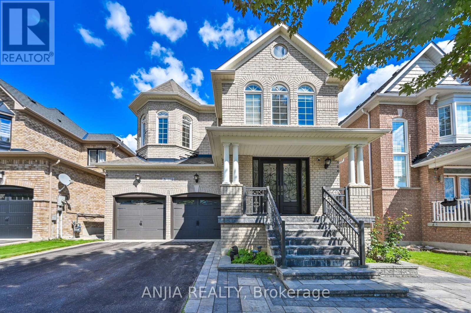 Photo 25 of 151 Manley Avenue, Whitchurchstouffville ON