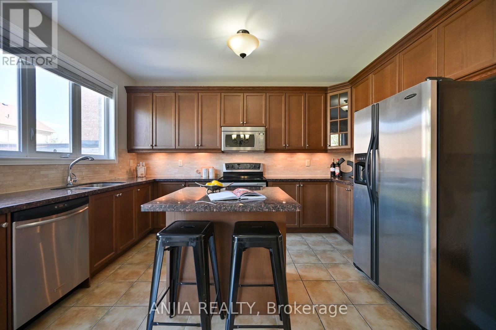 Photo 29 of 151 Manley Avenue, Whitchurchstouffville ON