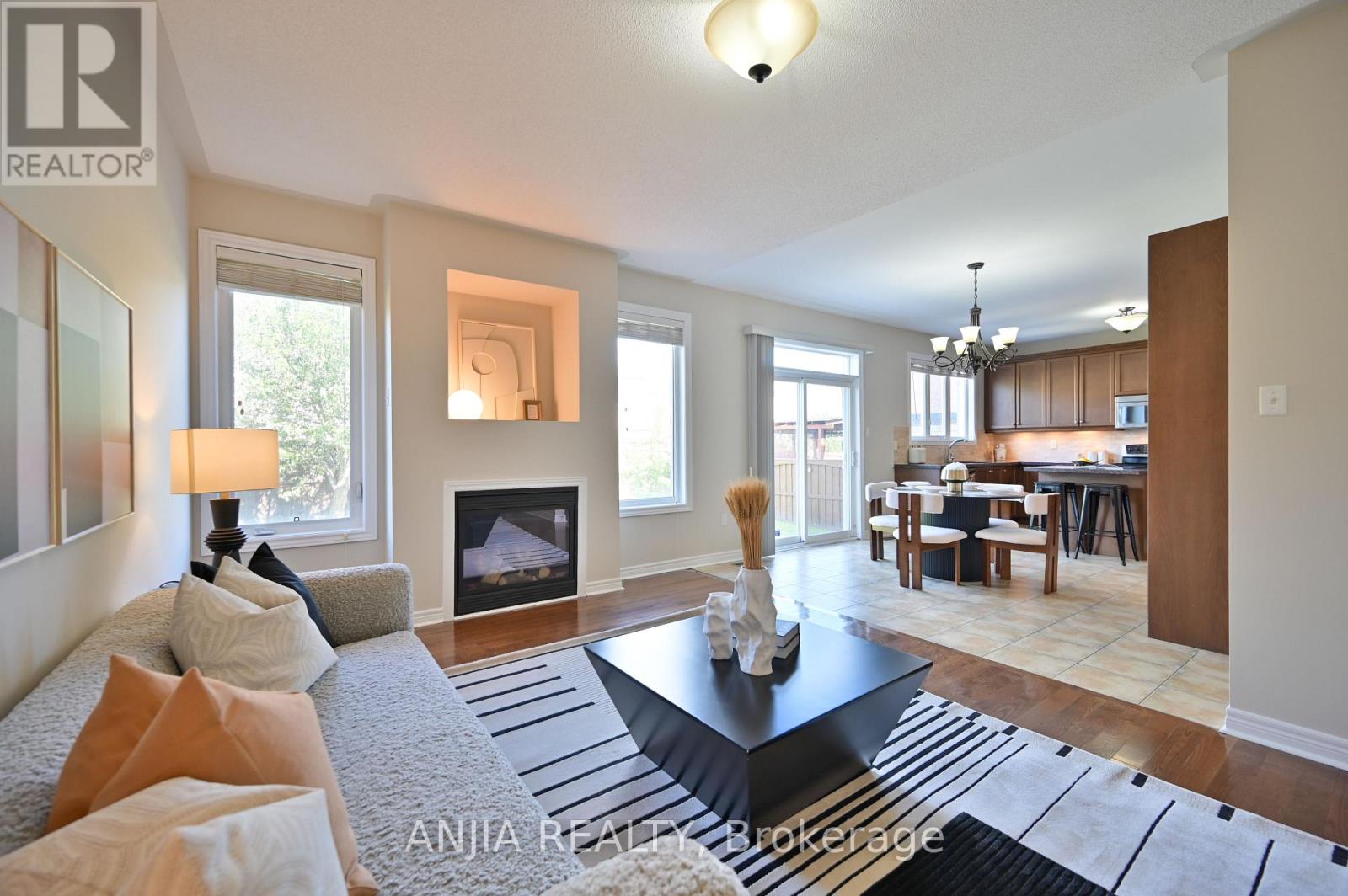 Photo 15 of 151 Manley Avenue, Whitchurchstouffville ON