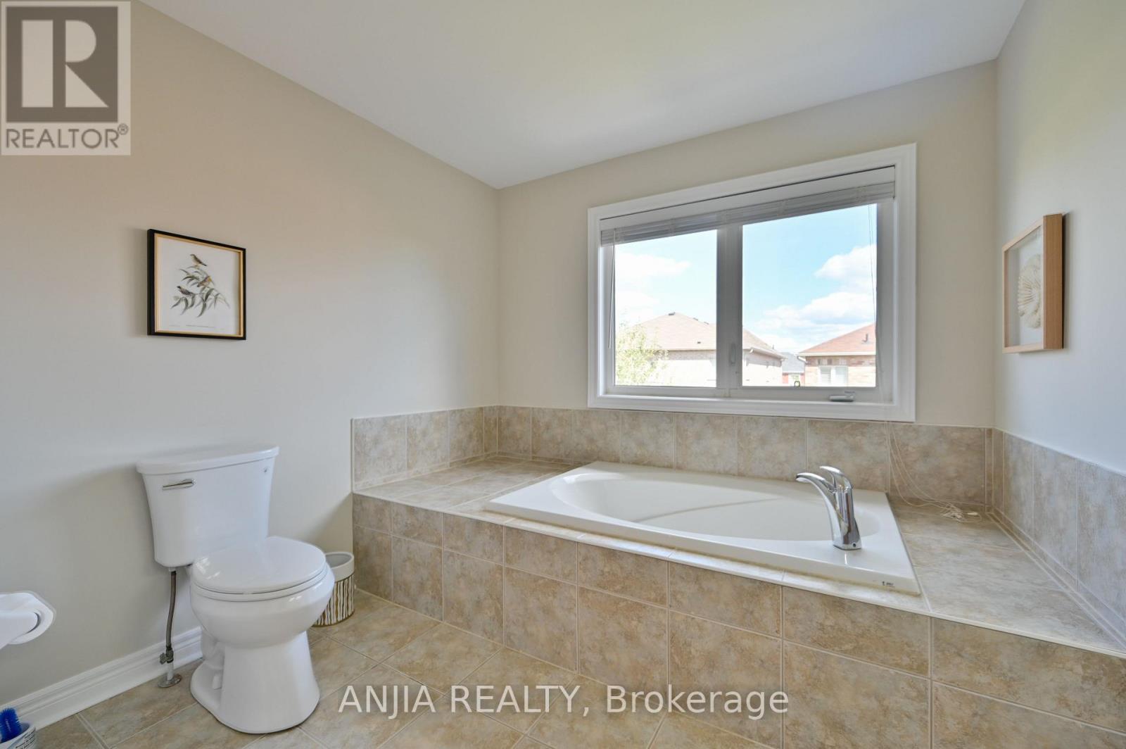 Photo 31 of 151 Manley Avenue, Whitchurchstouffville ON