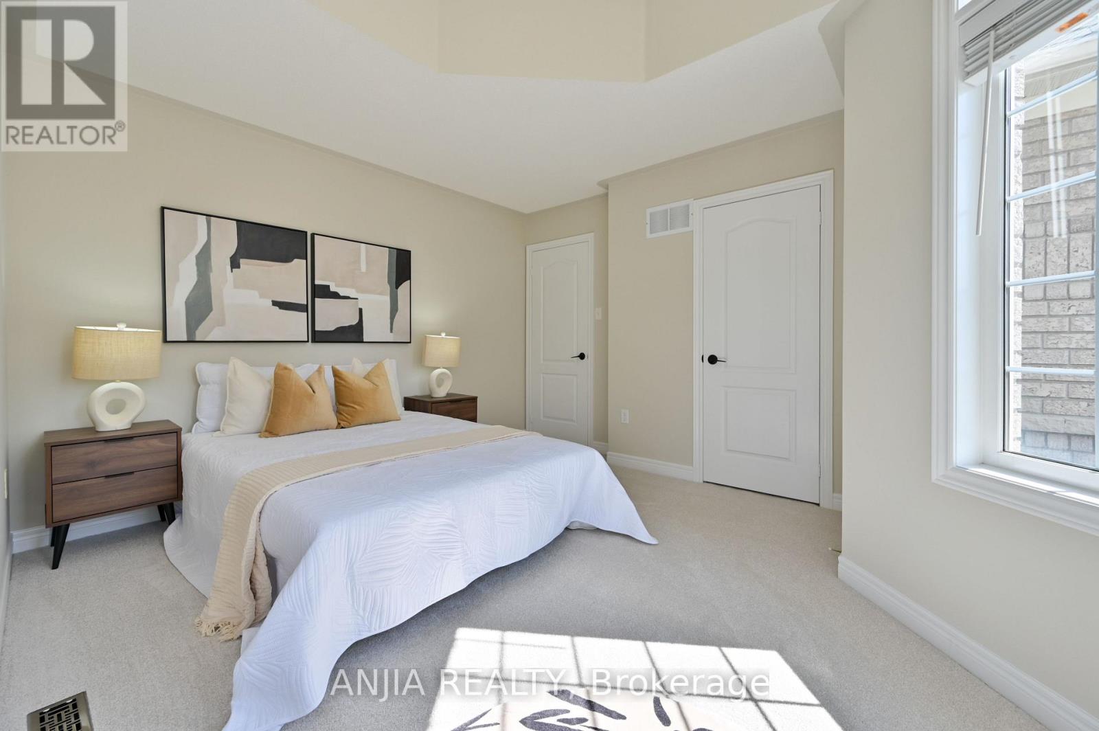 Photo 32 of 151 Manley Avenue, Whitchurchstouffville ON