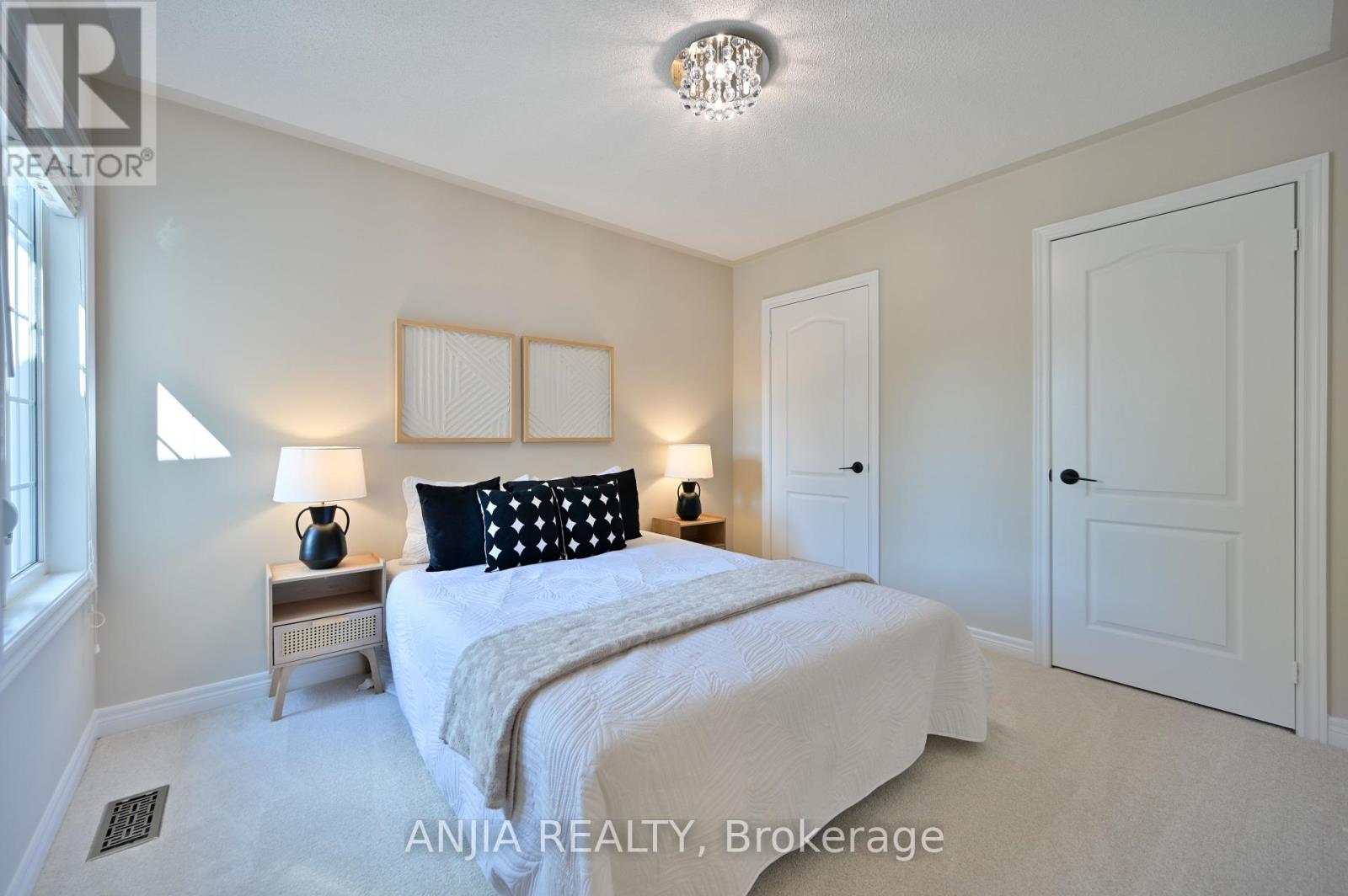 Photo 13 of 151 Manley Avenue, Whitchurchstouffville ON