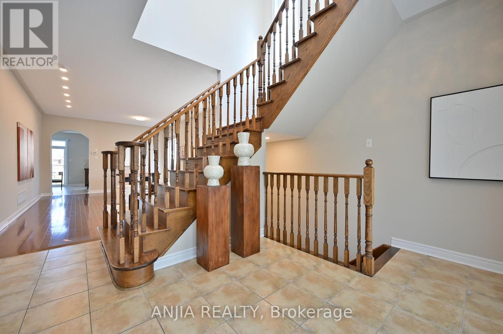 Photo 28 of 151 Manley Avenue, Whitchurchstouffville ON