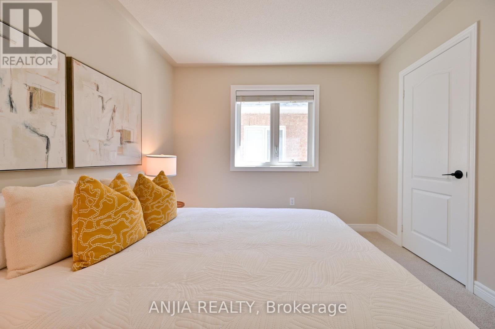 Photo 17 of 151 Manley Avenue, Whitchurchstouffville ON