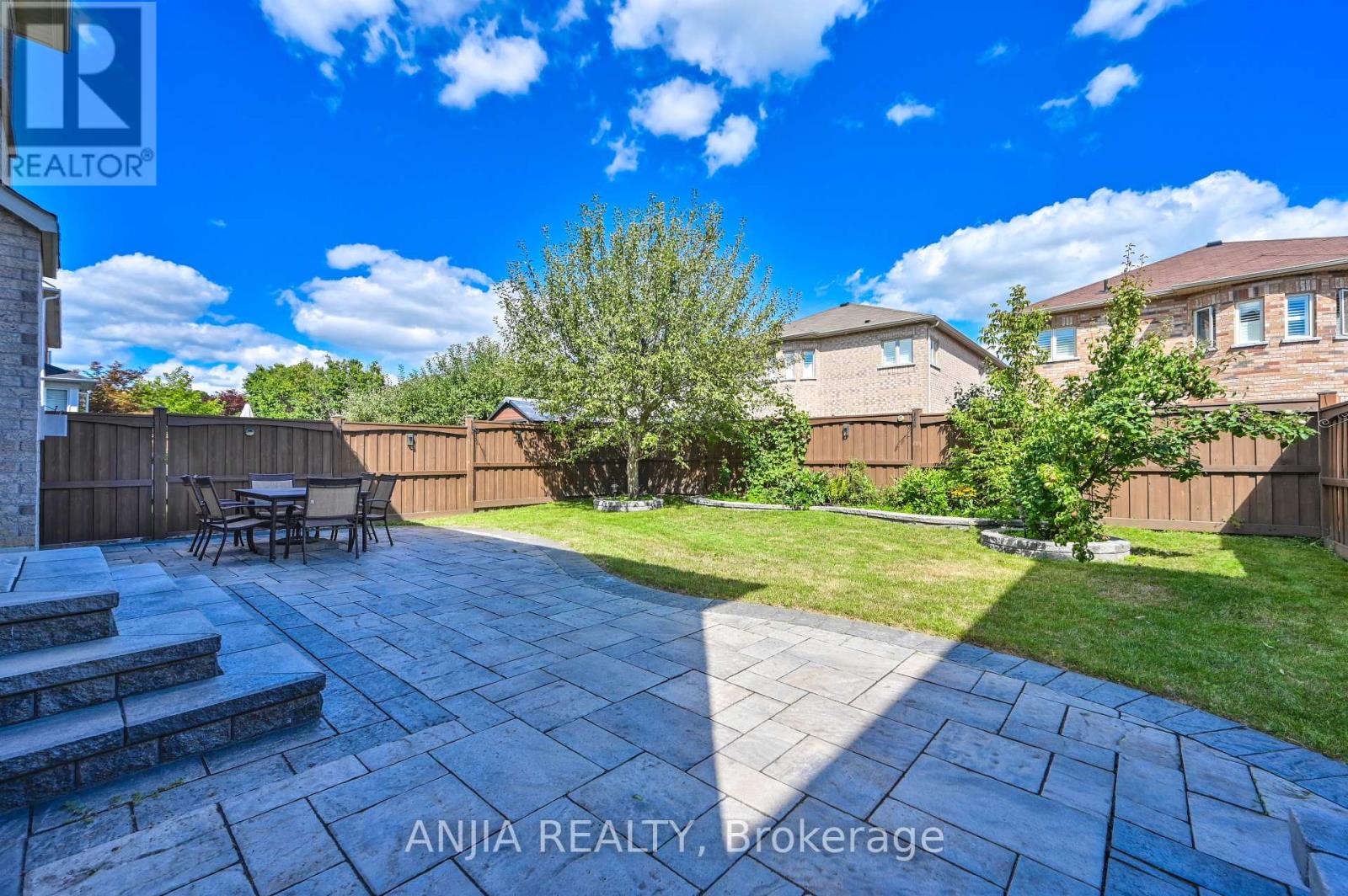 Photo 6 of 151 Manley Avenue, Whitchurchstouffville ON