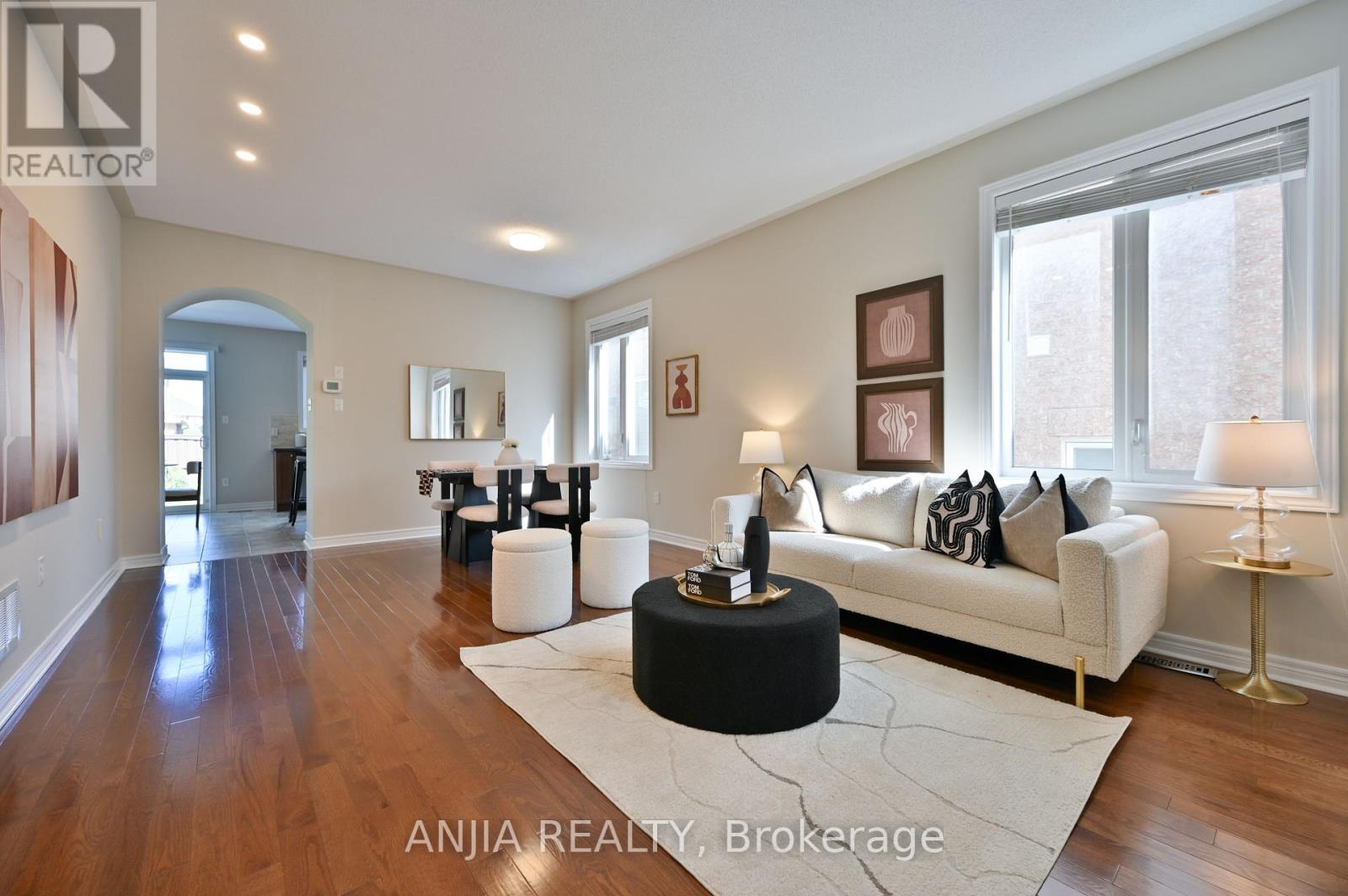 Photo 45 of 151 Manley Avenue, Whitchurchstouffville ON