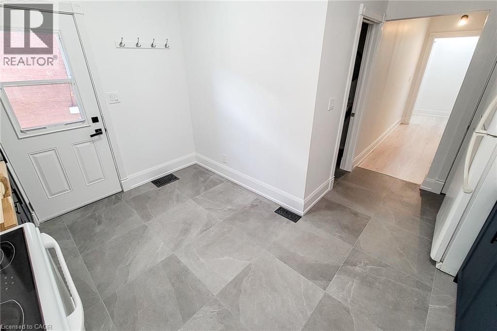 Photo 15 of 114 Tisdale Street N Unit Main, Hamilton ON