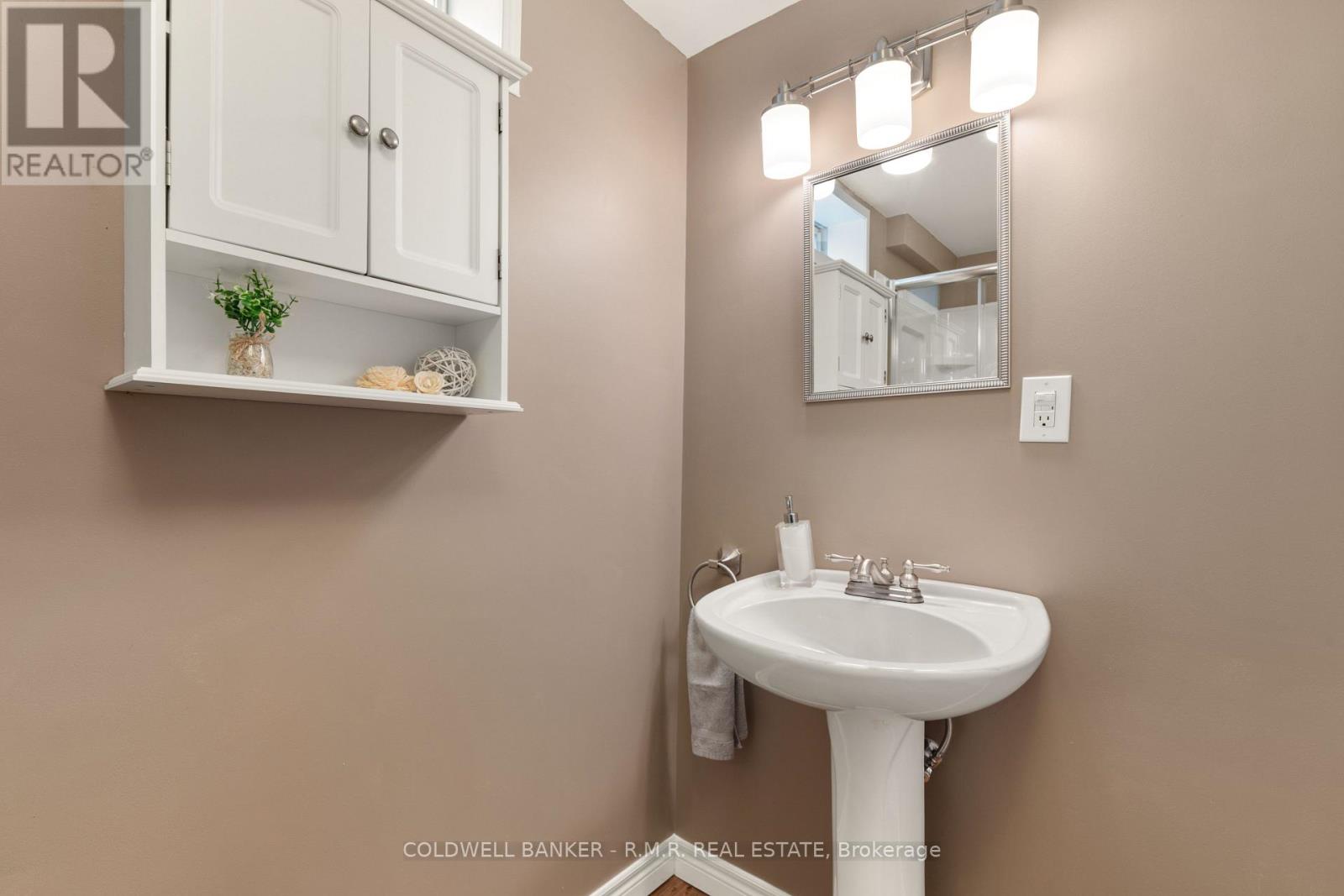 Photo 47 of 16 Wood Court, Kawartha Lakes ON