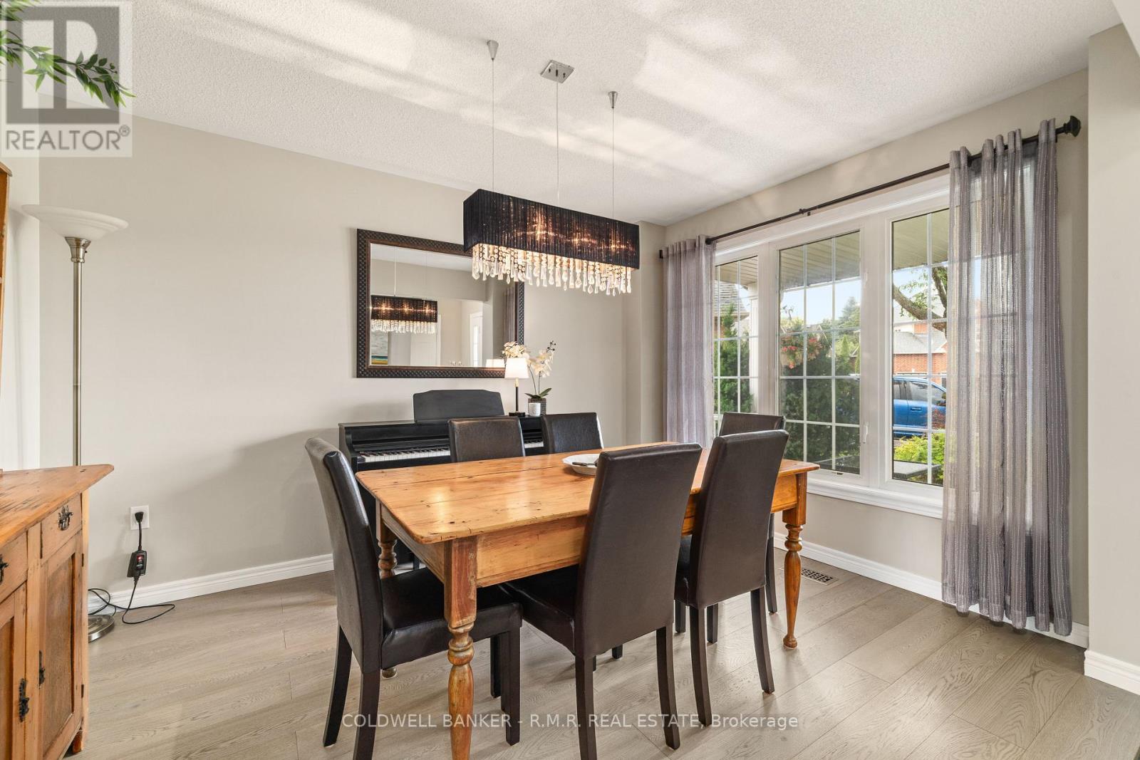 Photo 45 of 16 Wood Court, Kawartha Lakes ON