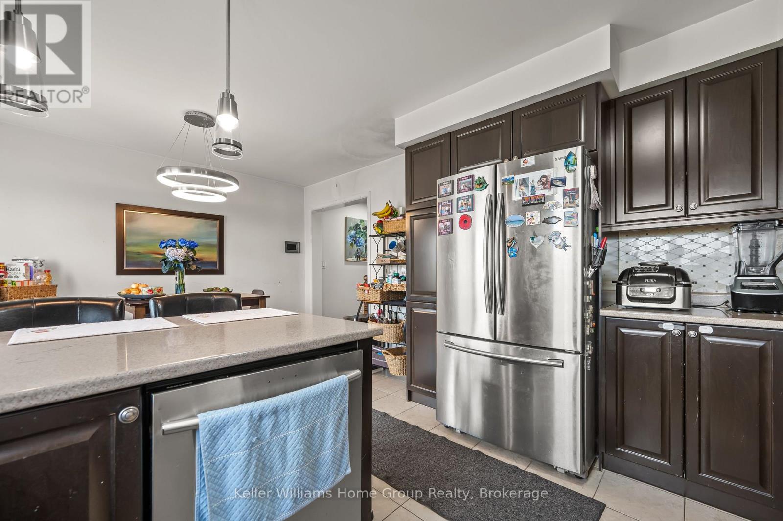 Photo 37 of 37 Vanhorne Close, Brampton ON
