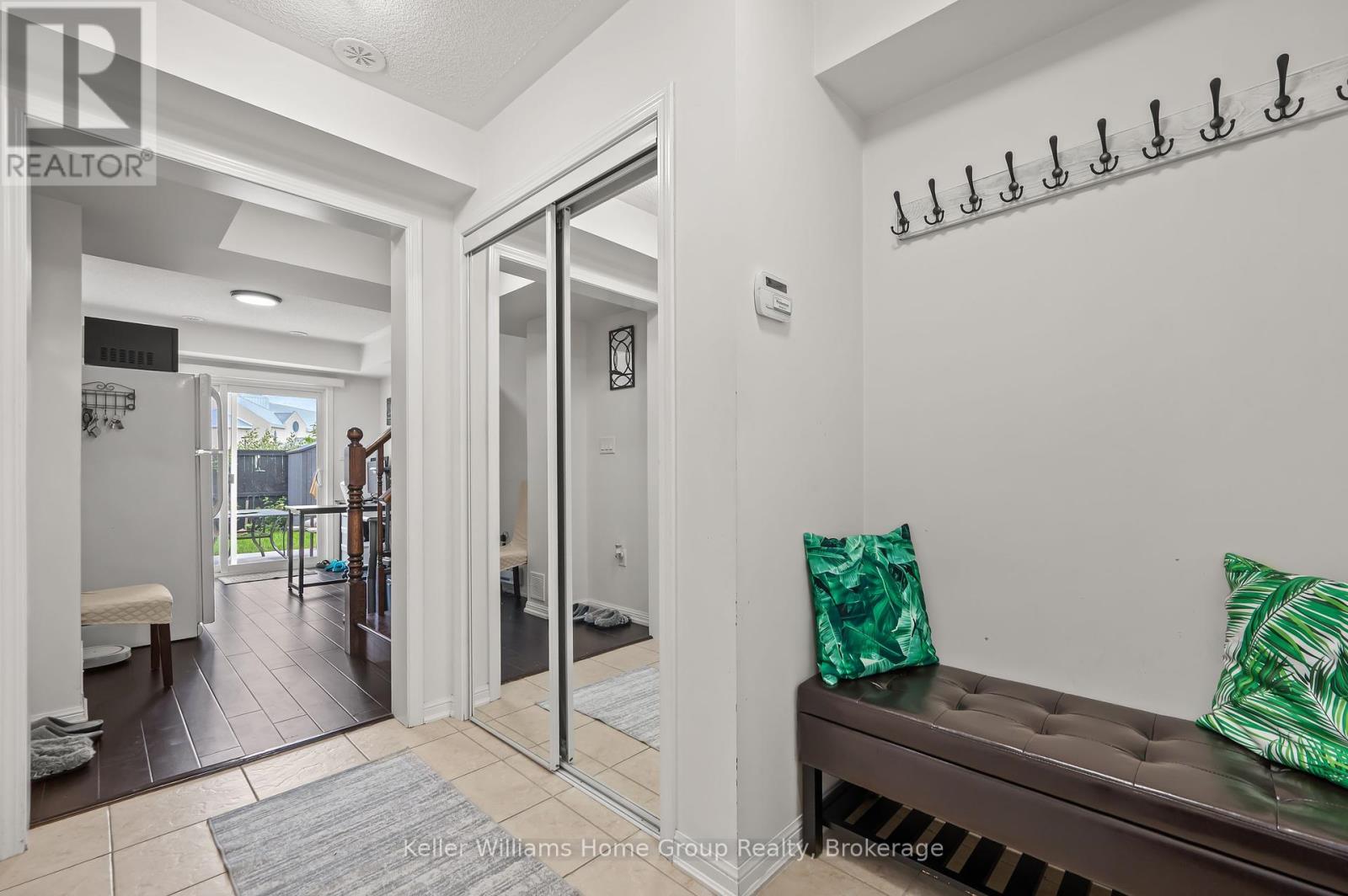 Photo 22 of 37 Vanhorne Close, Brampton ON