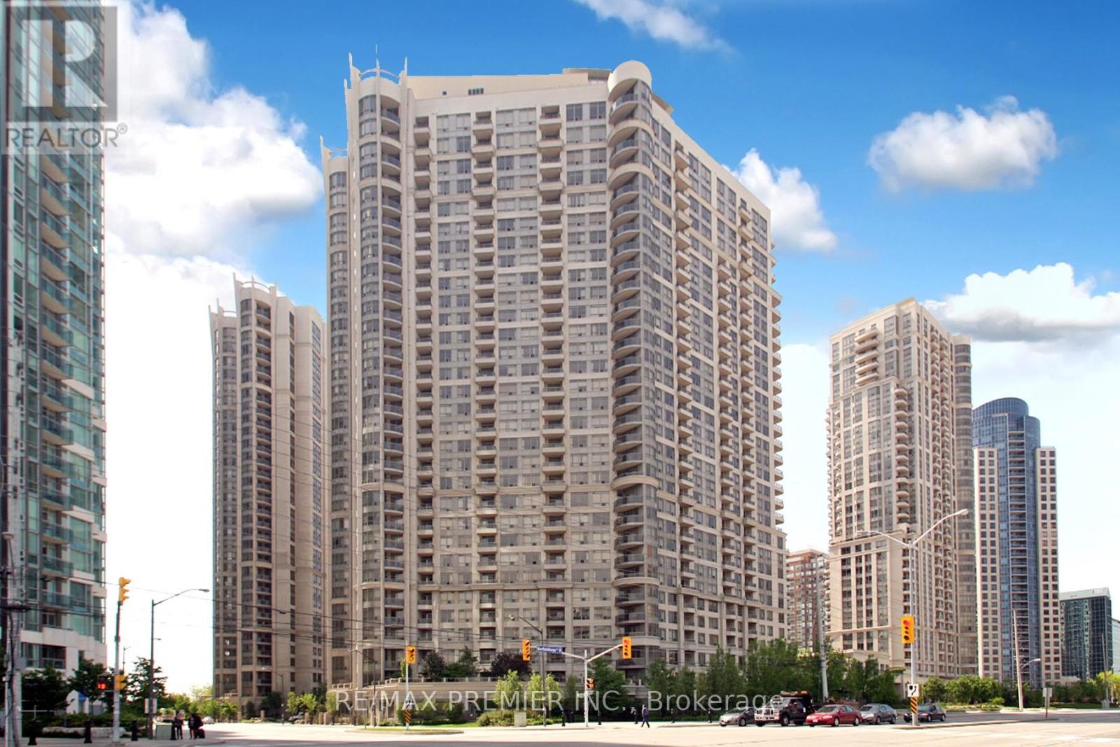 Photo 4 of 1422 3888 Duke Of York Boulevard, Mississauga ON