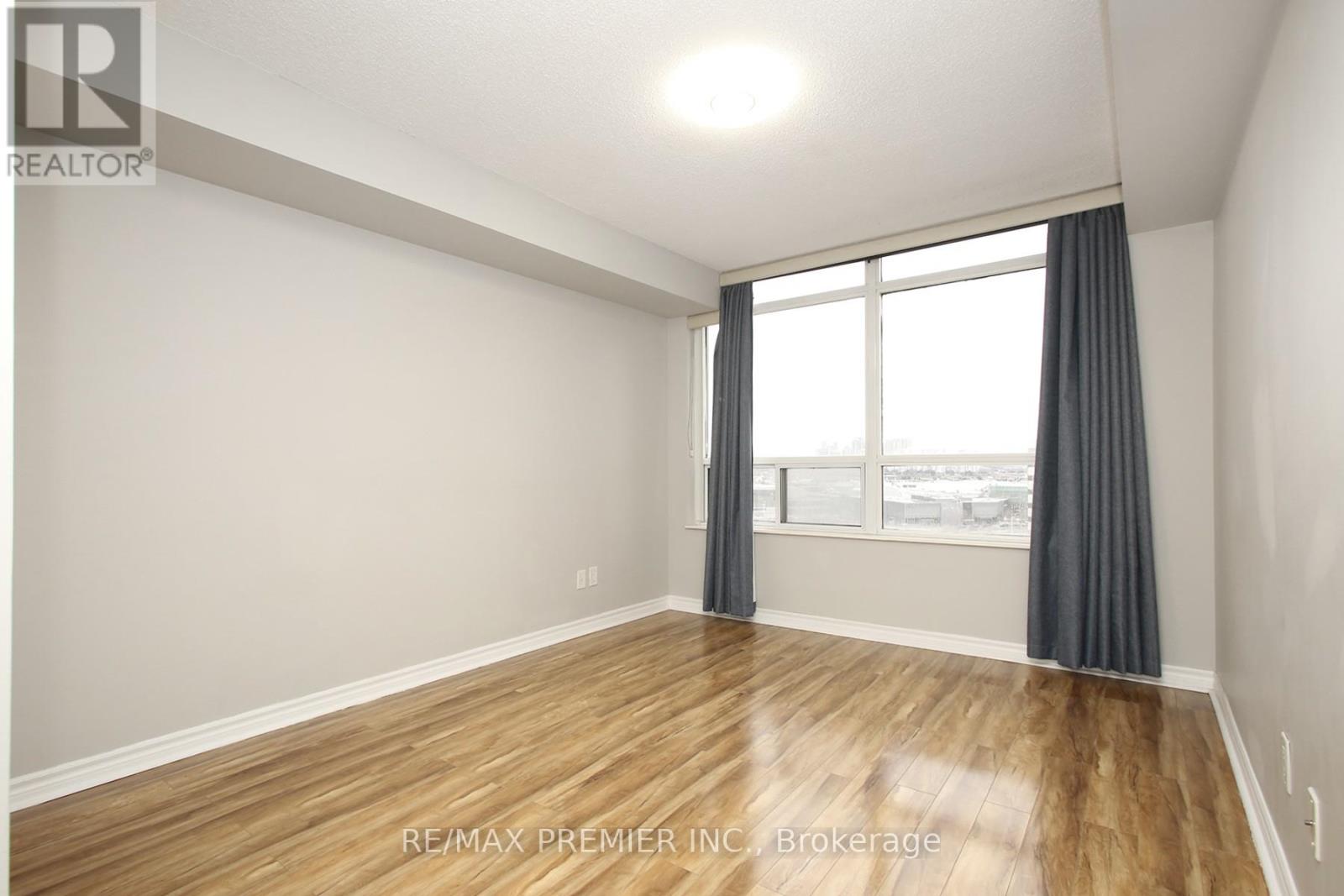 Photo 1 of 1422 3888 Duke Of York Boulevard, Mississauga ON