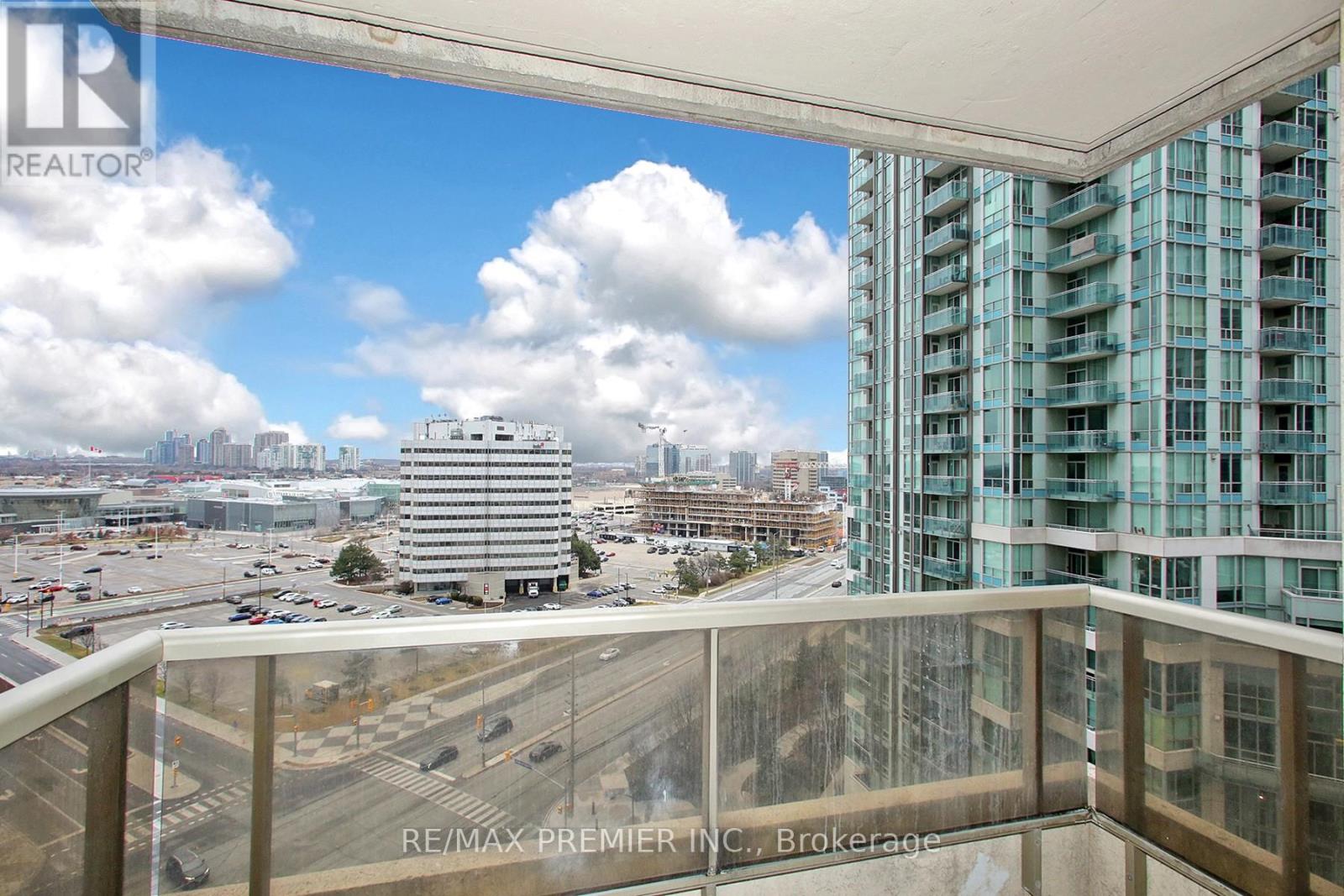 Photo 2 of 1422 3888 Duke Of York Boulevard, Mississauga ON