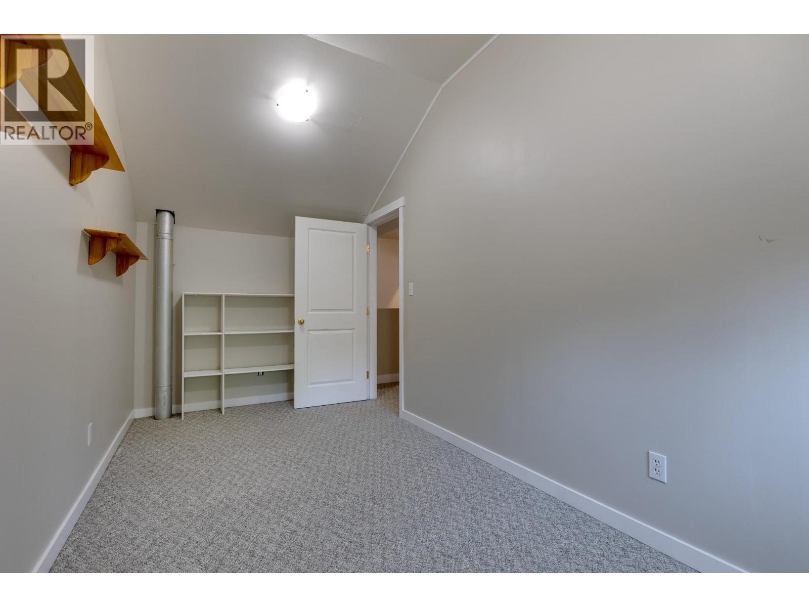 Photo 10 of 2871 Meyer Road, Prince George BC