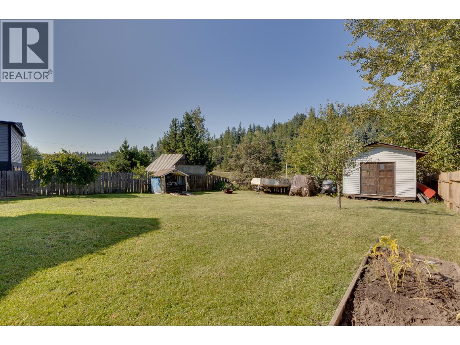 Photo 15 of 2871 Meyer Road, Prince George BC