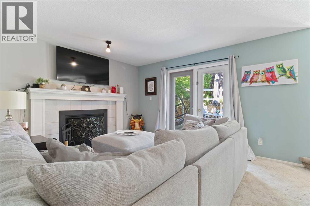 Photo 39 of 66 Edgewood Crescent W, Lethbridge AB