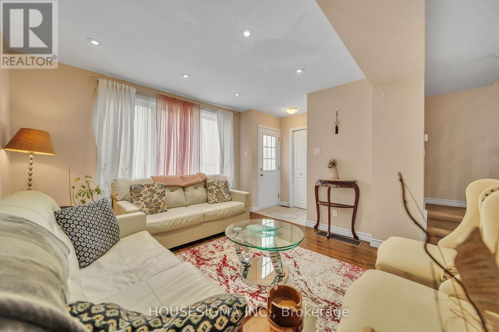 Photo 10 of 16 50 Westmount Road W, Kitchener ON