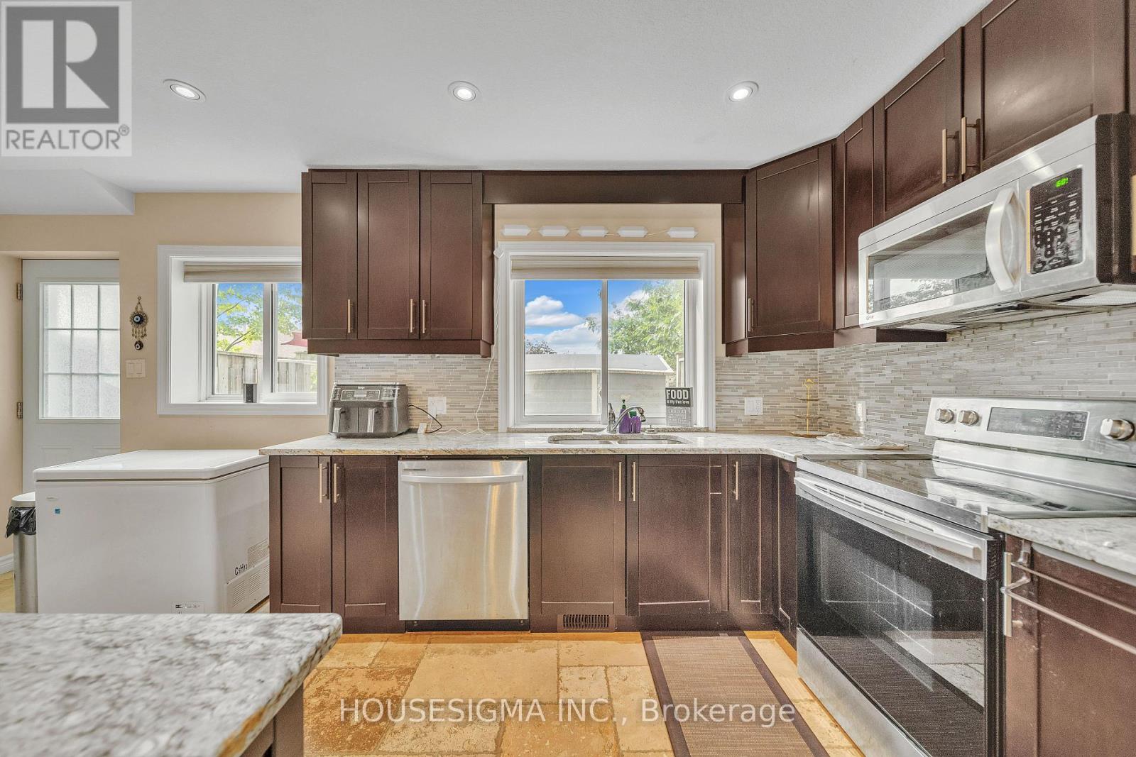 Photo 19 of 16 50 Westmount Road W, Kitchener ON