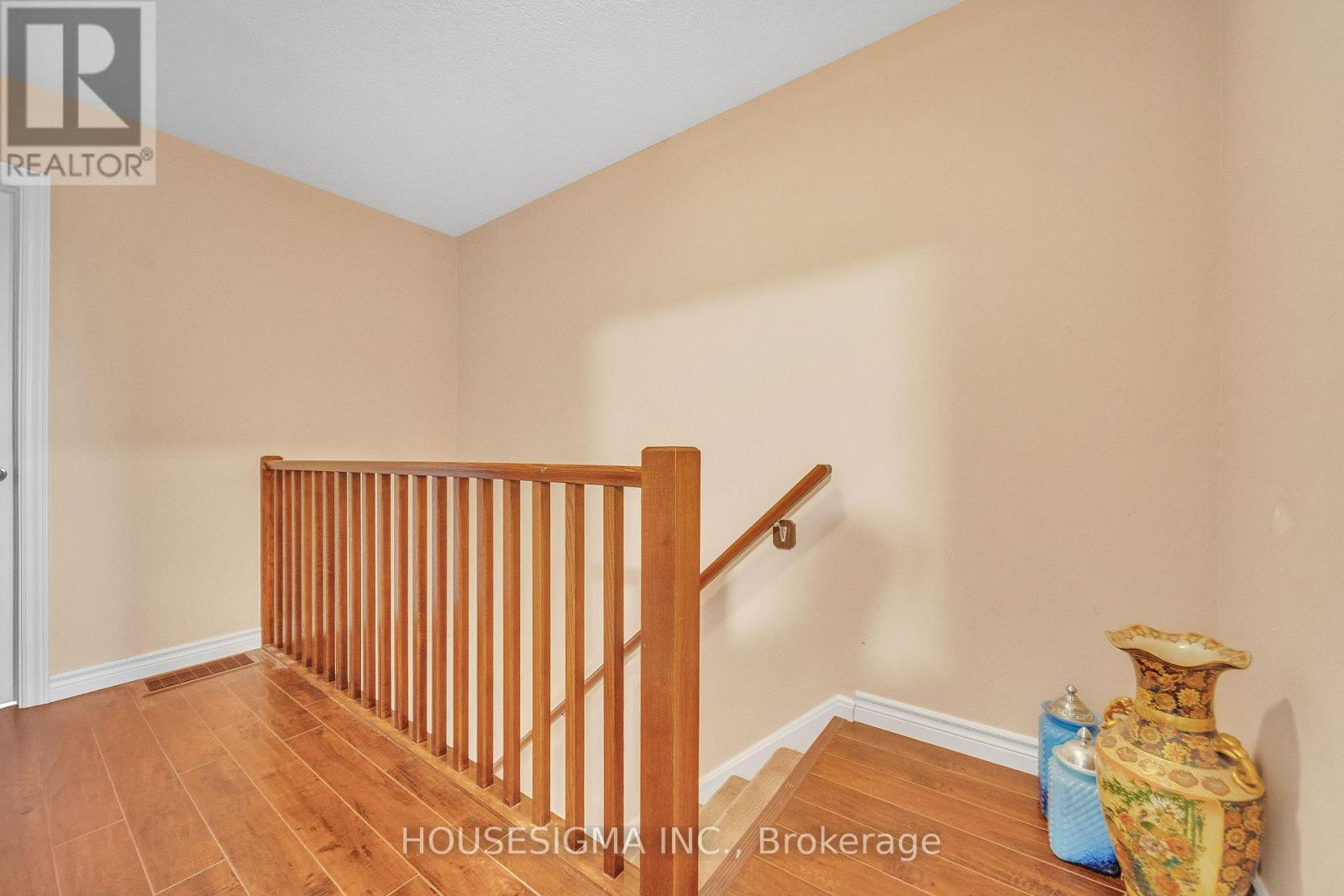 Photo 23 of 16 50 Westmount Road W, Kitchener ON