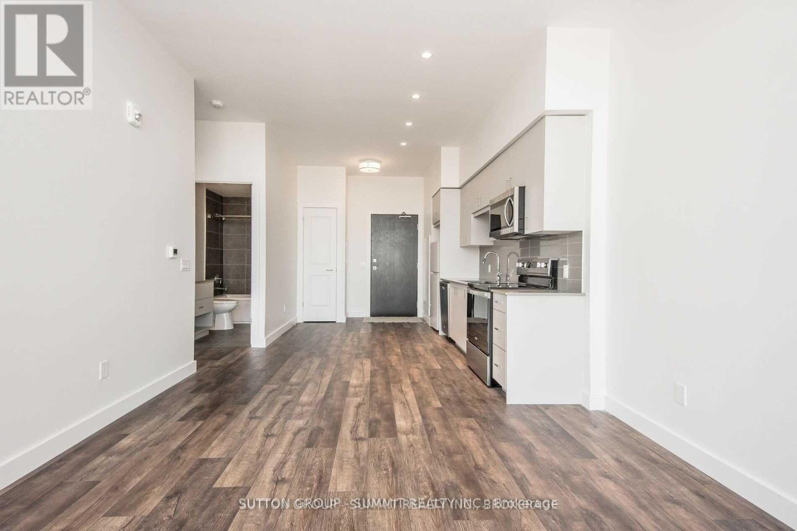 Photo 10 of 15 Glebe Street, Cambridge ON
