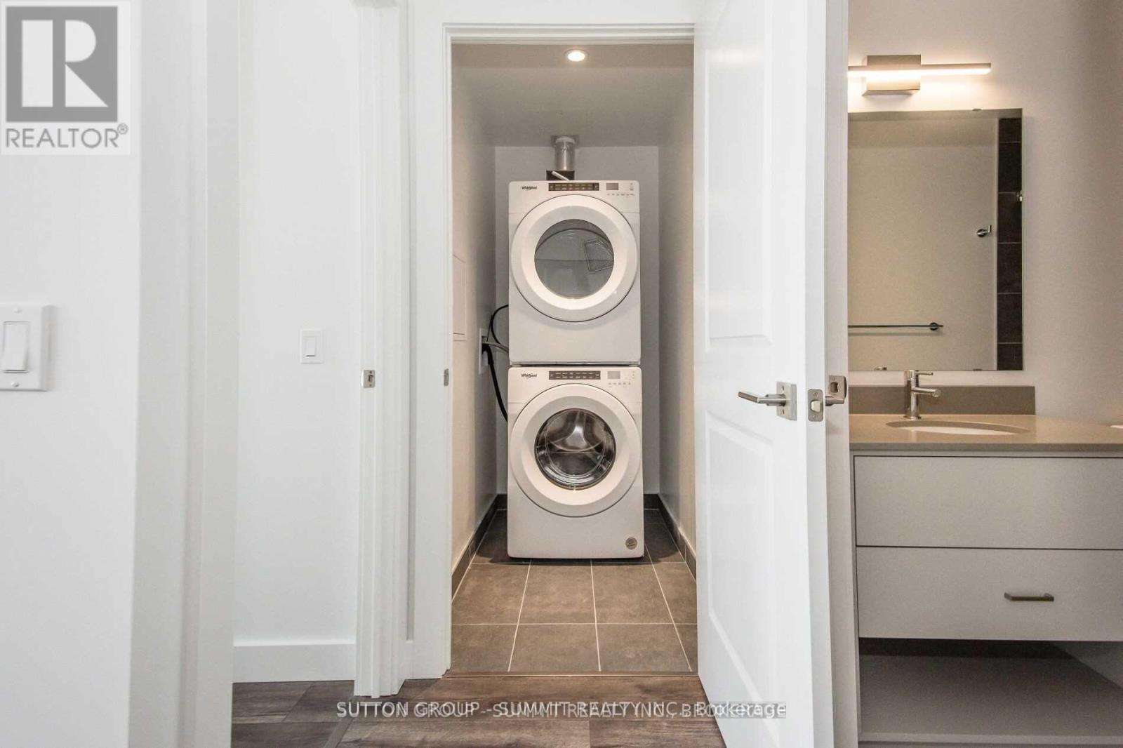 Photo 11 of 15 Glebe Street, Cambridge ON