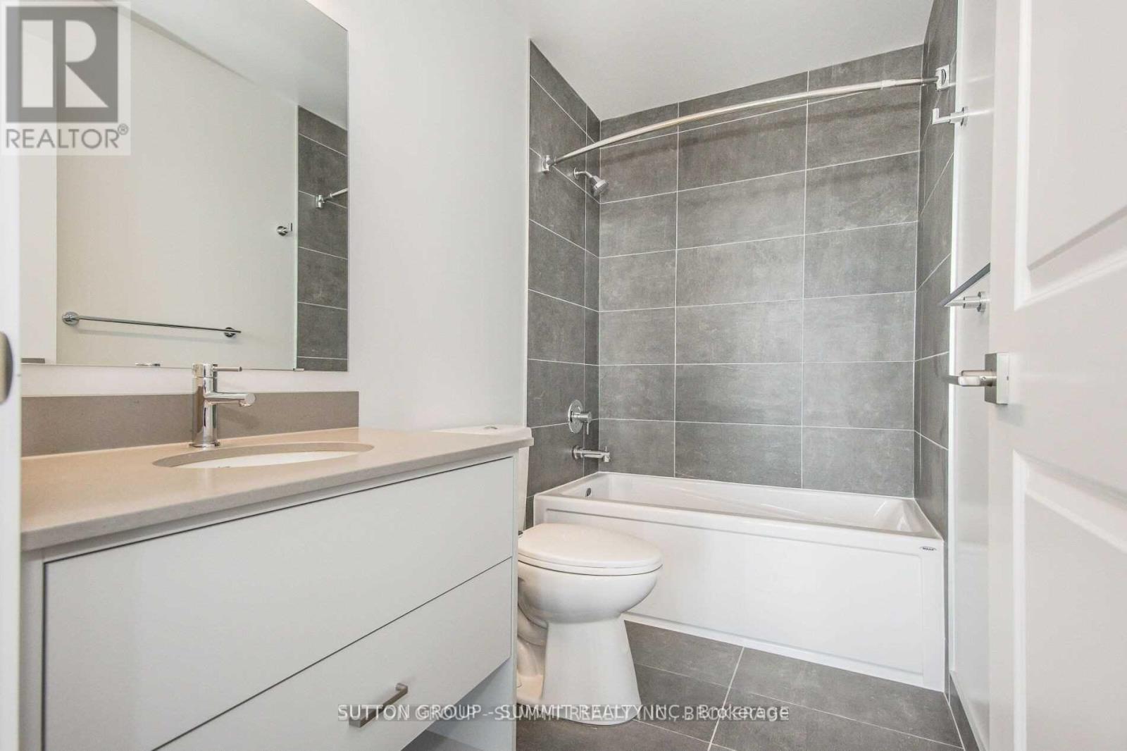 Photo 18 of 15 Glebe Street, Cambridge ON