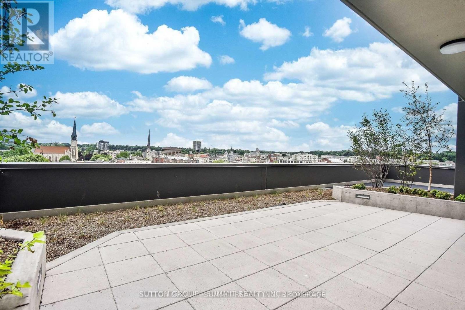 Photo 21 of 15 Glebe Street, Cambridge ON