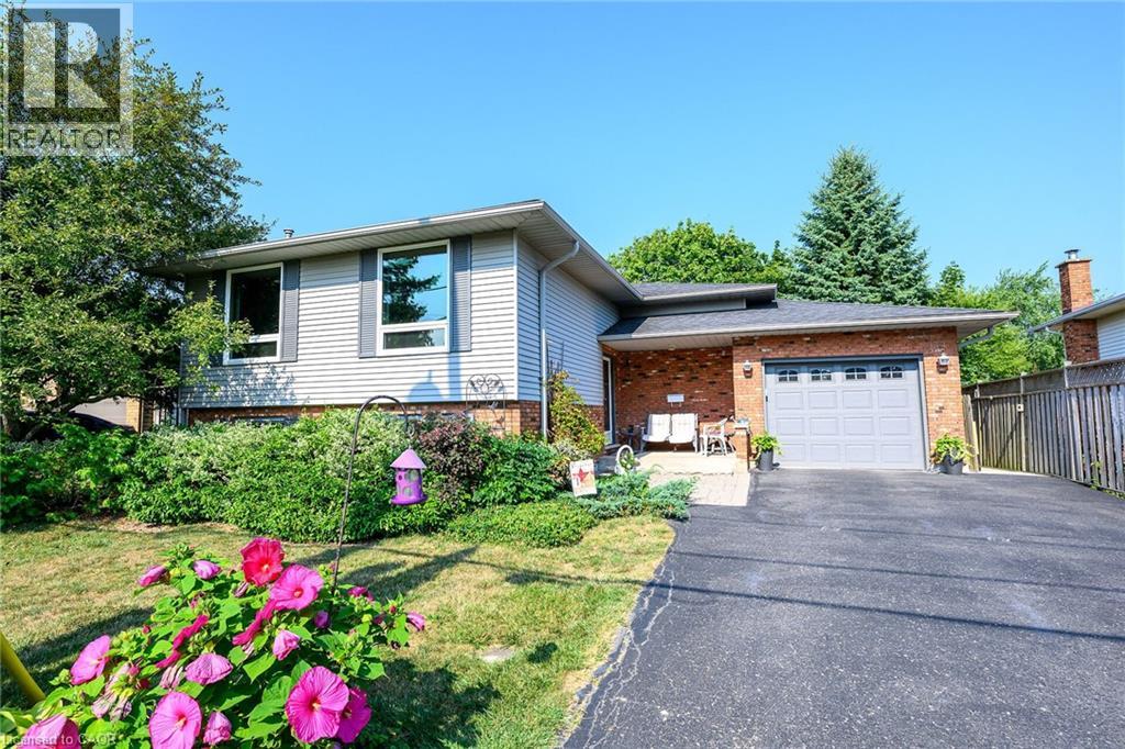 Photo 44 of 113 Wade Road N, Smithville ON