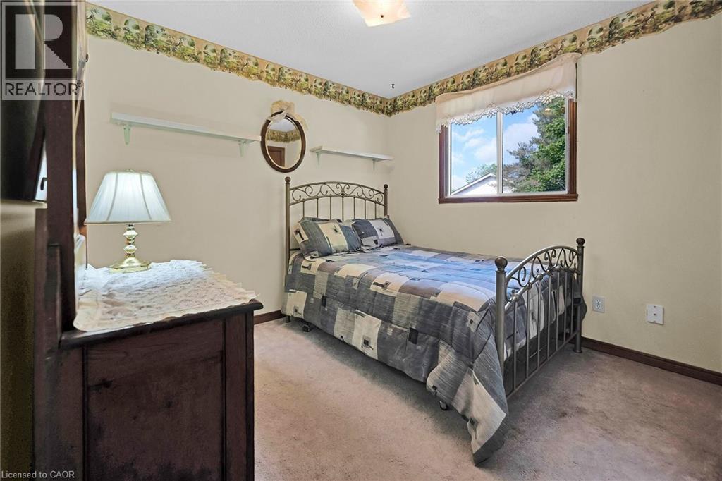 Photo 29 of 113 Wade Road N, Smithville ON