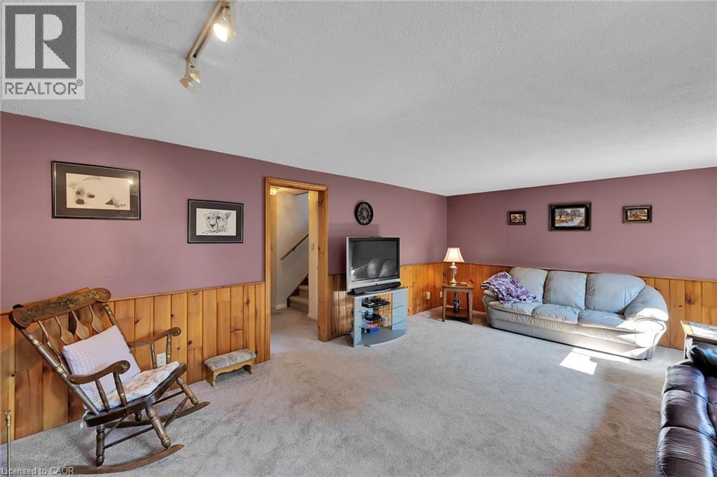 Photo 46 of 113 Wade Road N, Smithville ON